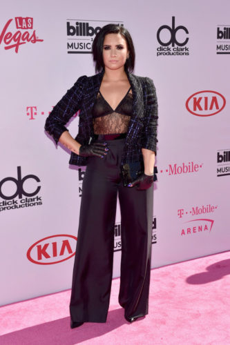 Billboard-Music-Awards-Arrivals-demi-lovato