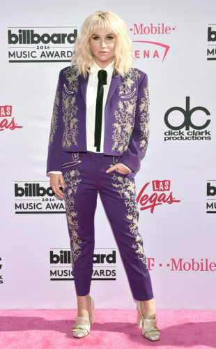 Billboard-Music-Awards-Arrivals-kesha