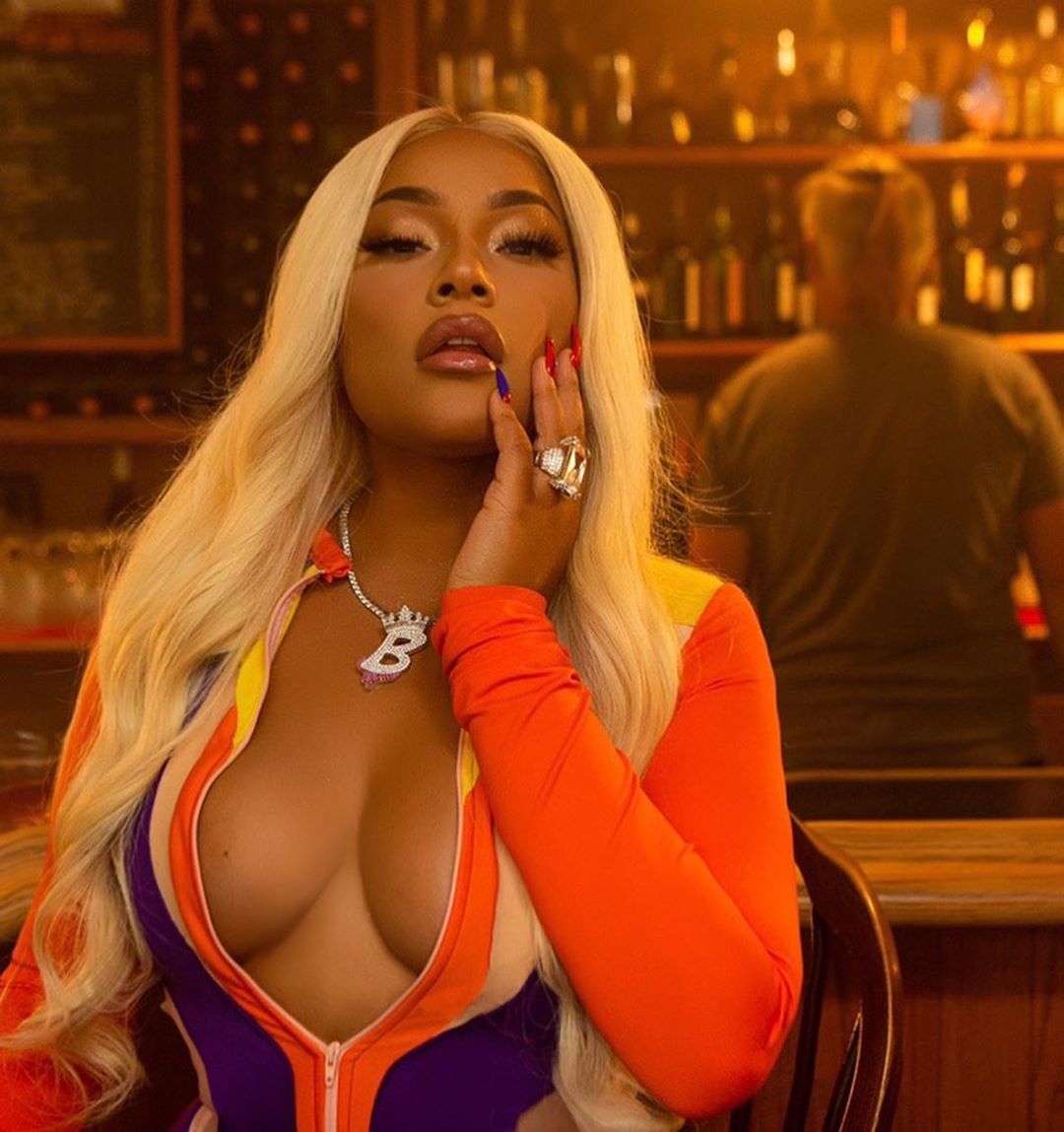 Stefflon Don hits one million subscribers on Youtube. 